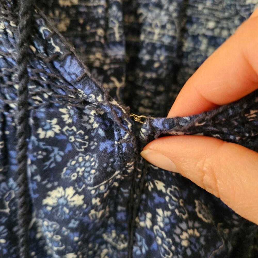 Lucky Brand Women's Peasant Top, Size L Floral Tassel Boho Blue Cottage - Picture 3 of 7